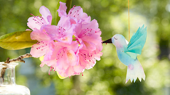 Kolibri basteln aus Papier