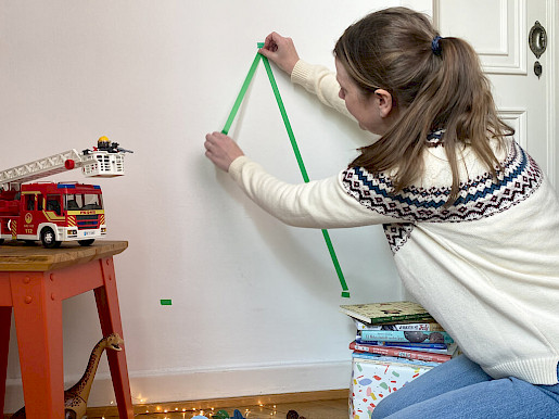 Schritt 2: Weihnachtsbaum ankleben